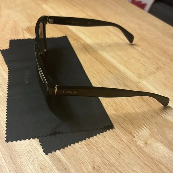 Authentic prada sunglasses - Picture 2 of 3